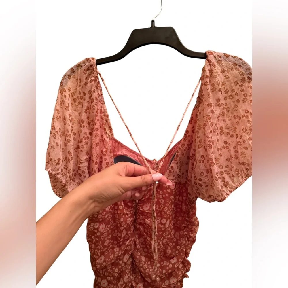 Free People Elegant Backless Floral Dress Puffy Sleeves Size Medium - Picture 8 of 8